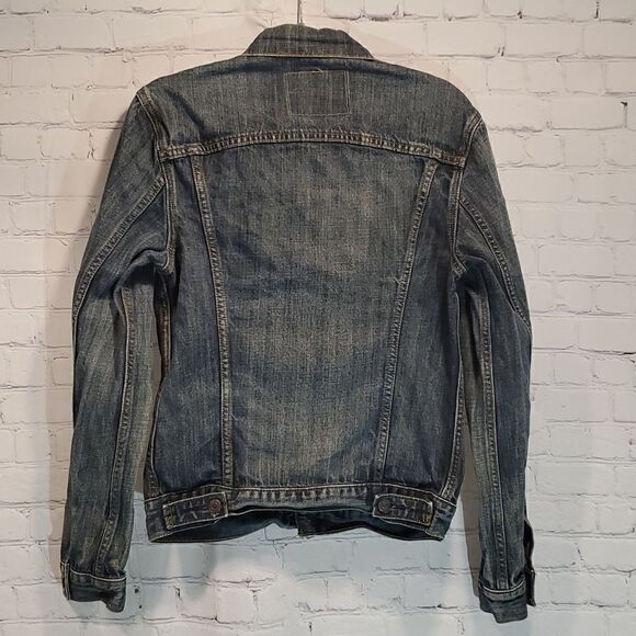 Women's Levi's denim button front trucker jacket - Picture 5 of 9